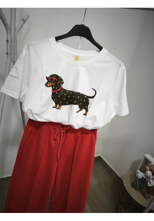 camiseta perro tachuelas