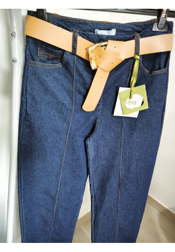 Vaquero con cinturón 