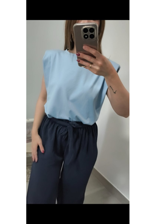 Camiseta hombreras