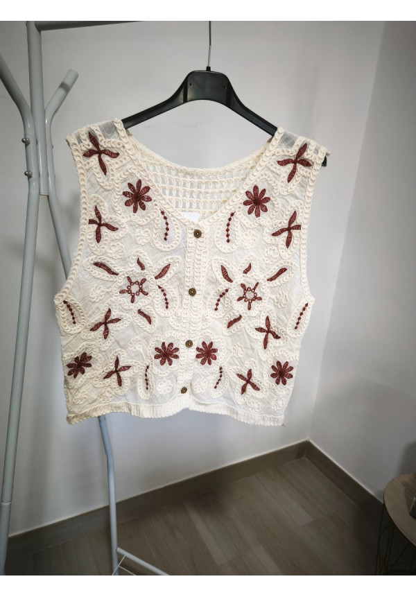 Chaleco crochet flores burdeos