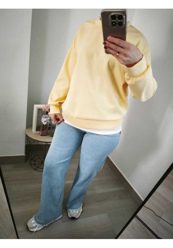 Sudadera bajo camiseta