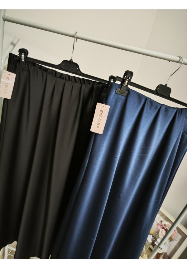 Falda satinada grande