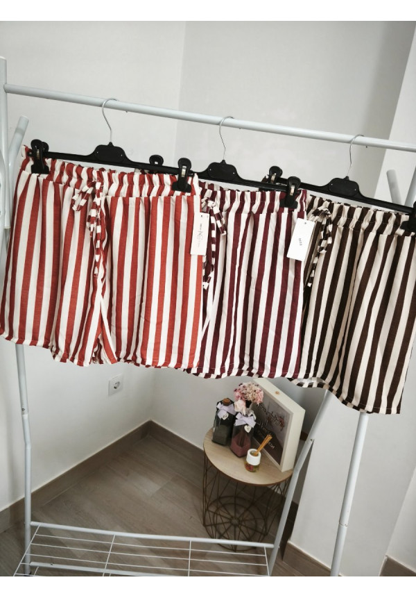 Pantalón corto rayas
