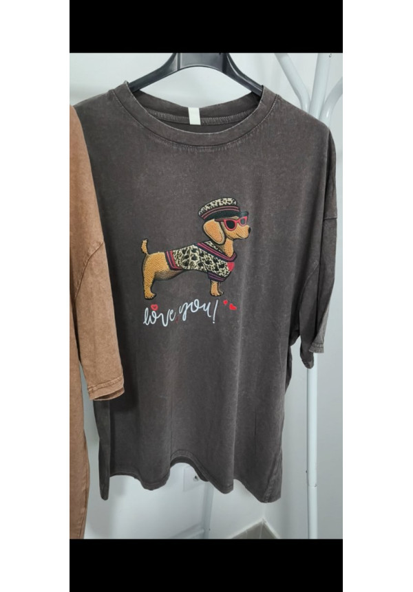 Camiseta a la piedra perro salchicha 